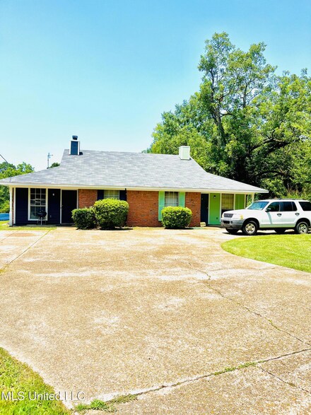 112 Timberlawn Rd Unit A/B, Jackson, MS 39212