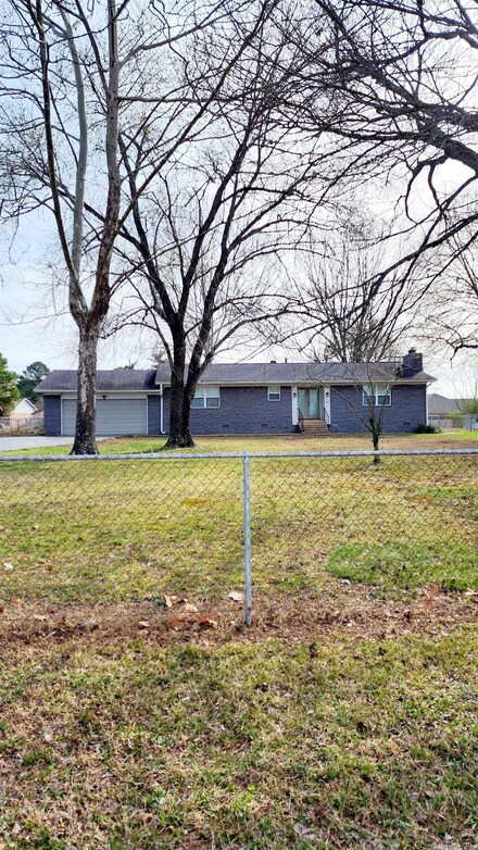 1209 N Broadway St, Heber Springs, AR 72543