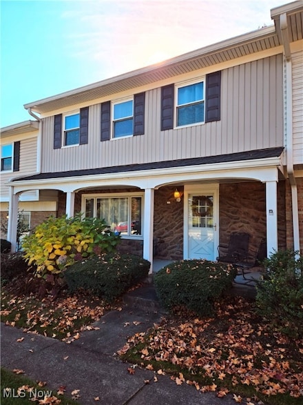 2063 Carlile Dr, Uniontown, OH 44685