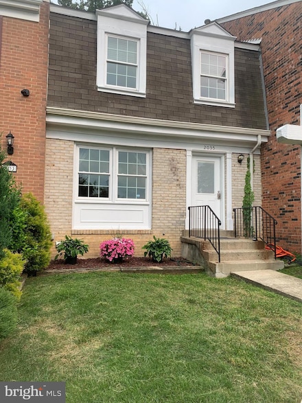 2035 Mayflower Dr, Woodbridge, VA 22192