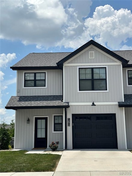 149 S Tenth St Unit D, Mascoutah, IL 62258