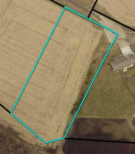 2210 S Linn Ave, New Hampton, IA 50659