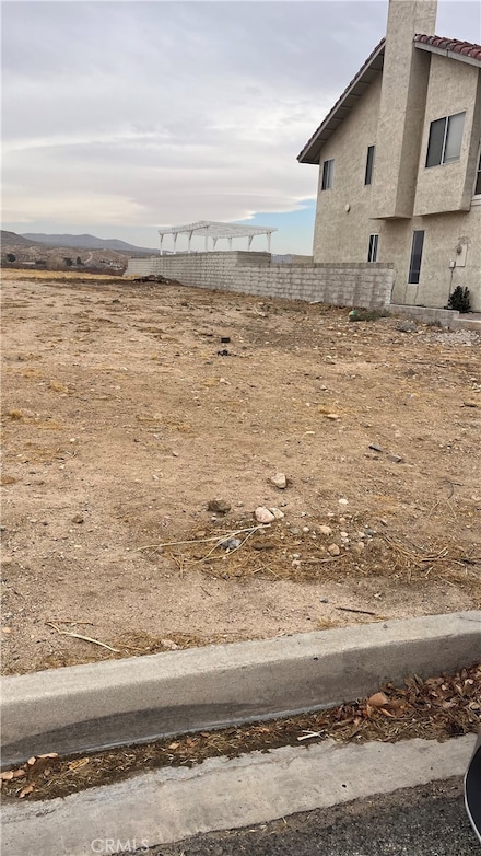 26747 Corona Dr, Helendale, CA 92342