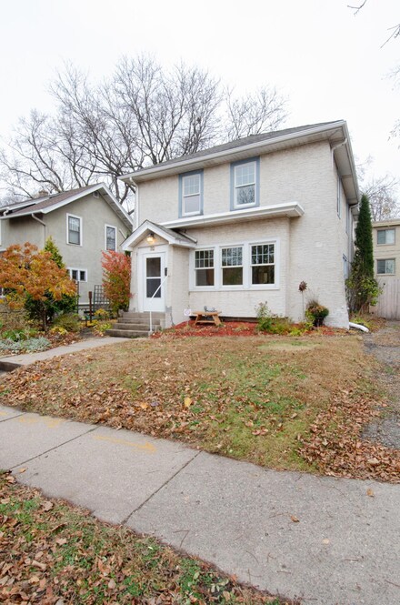 32 Wheeler St S, Saint Paul, MN 55105