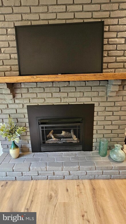 1 Sherry Lynn Ct, Hammonton, NJ 08037