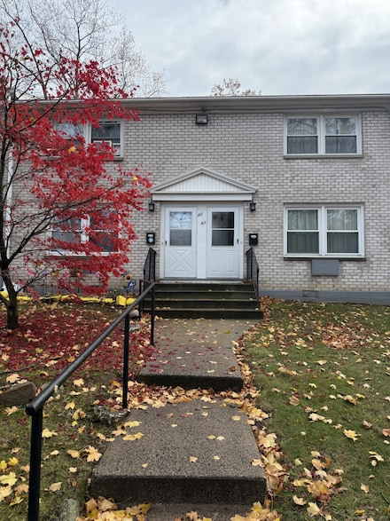 165 Yaremich Dr, Bridgeport, CT 06606