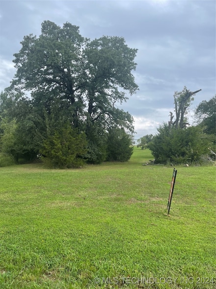 247 Choctaw Dr, Eufaula, OK 74432