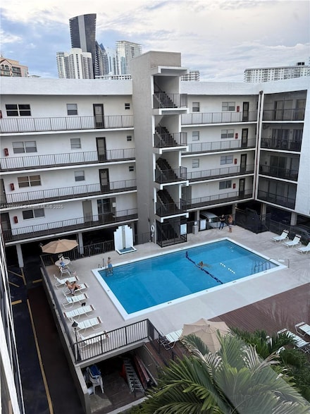 201 178th Dr Unit 537, Sunny Isles Beach, FL 33160