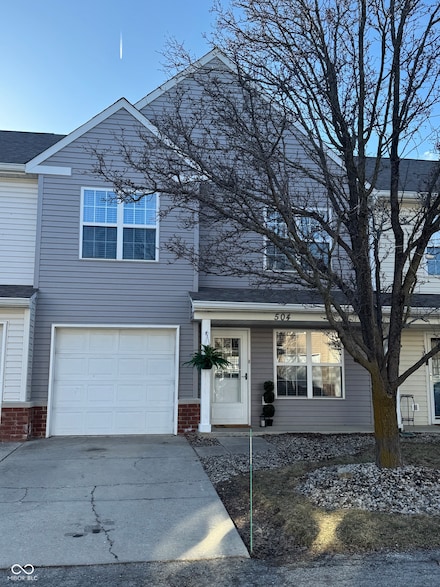 504 Elkhart Dr, Westfield, IN 46074