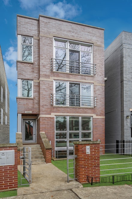 883 N Hermitage Ave Unit 1, Chicago, IL 60622