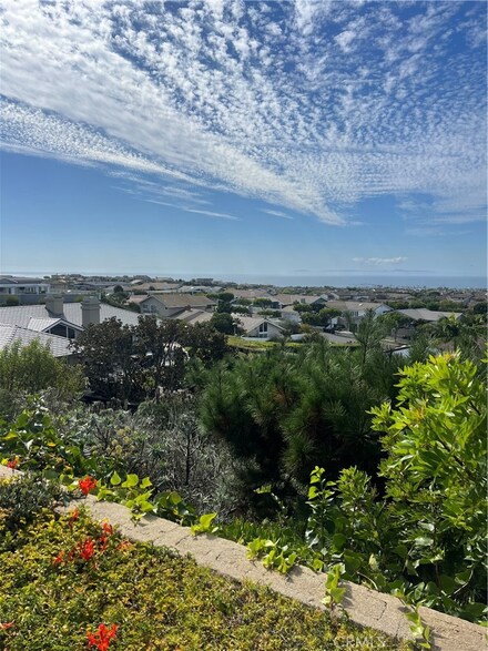 1507 Seacrest Dr, Corona Del Mar, CA 92625