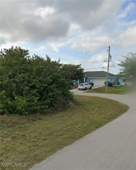 823 Chapel Ave, Lehigh Acres, FL 33971