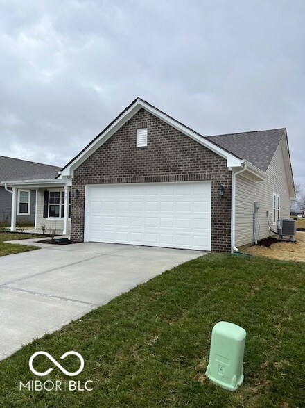 367 Oakswept Way, Greenfield, IN 46140