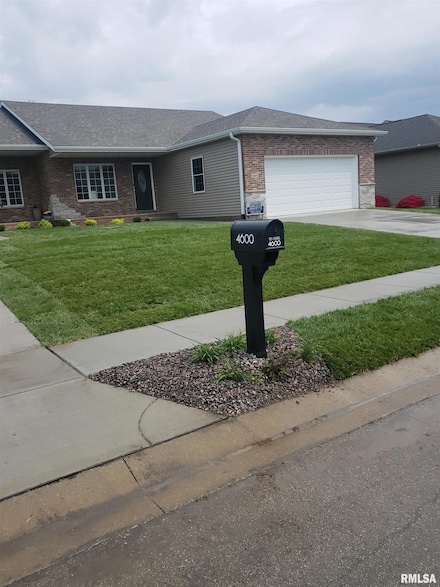 4602 Castle Pines Dr, Springfield, IL 62711
