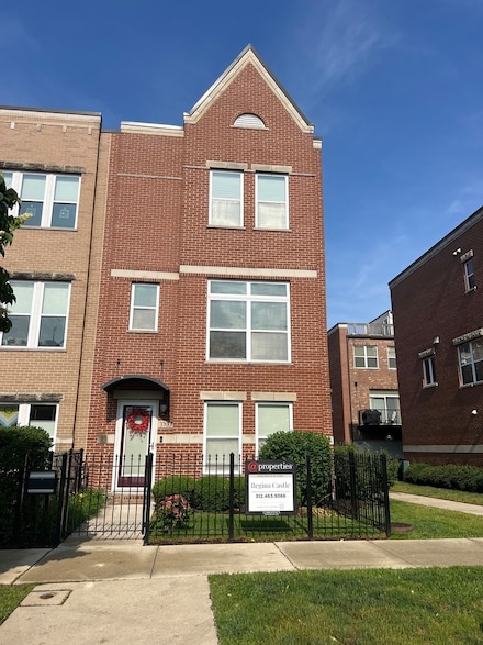 3700 S Sangamon St, Chicago, IL 60609