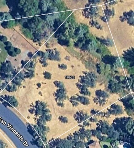 19626 San Vincente Dr, Redding, CA 96003