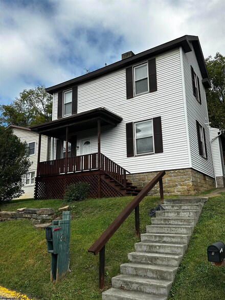 144 Lorentz St, Morgantown, WV 26505