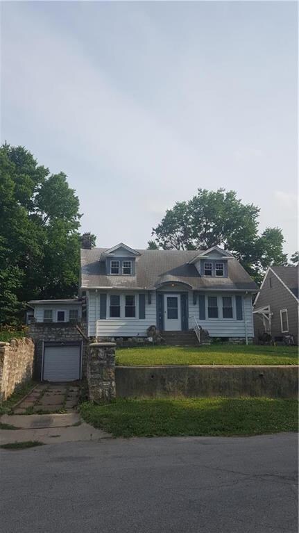 2031 Oakland Ave, Kansas City, KS 66102