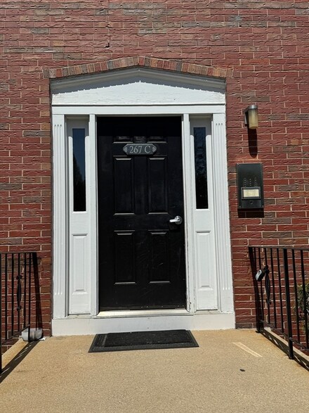267 Neck St Unit C2, North Weymouth, MA 02191