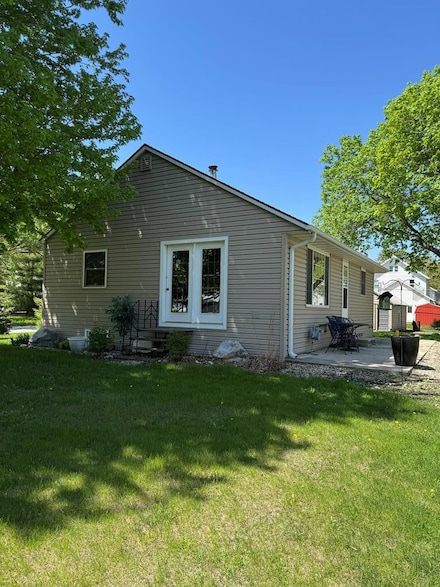 729 8th St, Rockwell City, IA 50579