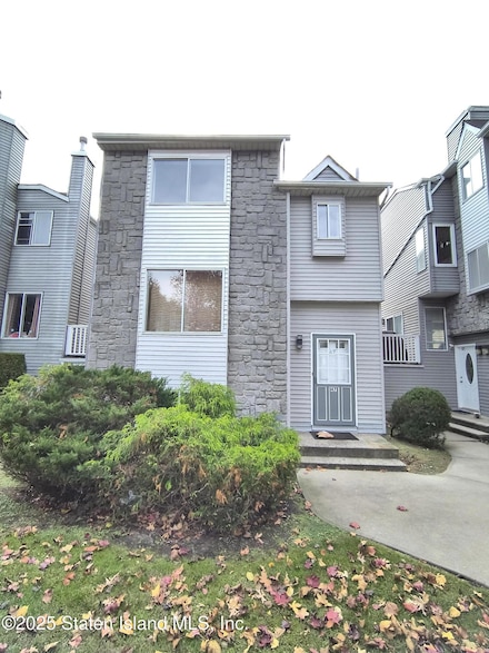 47 Regal Walk Unit 141, Staten Island, NY 10303