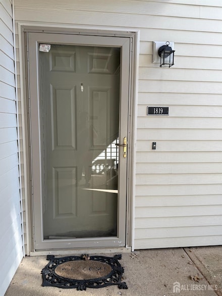 1819 Ravens Crest Dr, Plainsboro, NJ 08536