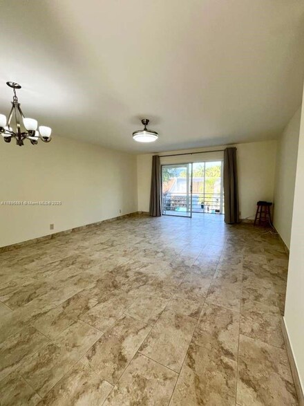 1425 Atlantic Shores Blvd Unit 308, Hallandale Beach, FL 33009