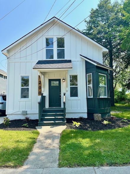 1200 Pine St, Muskegon, MI 49442