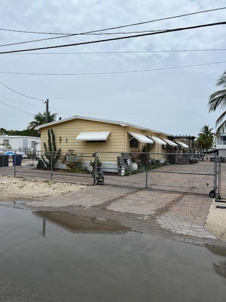280 Taylor Dr, Key Largo, FL 33037