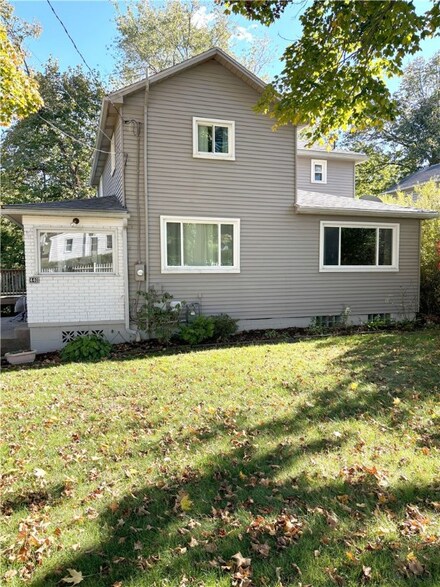 440 1st Ave, Bridgeville, PA 15017