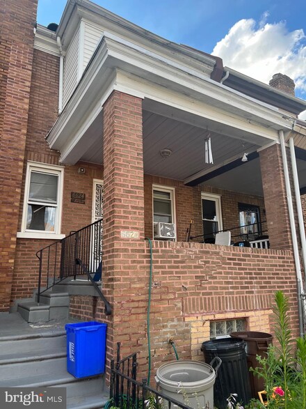 6624 N Smedley St, Philadelphia, PA 19126