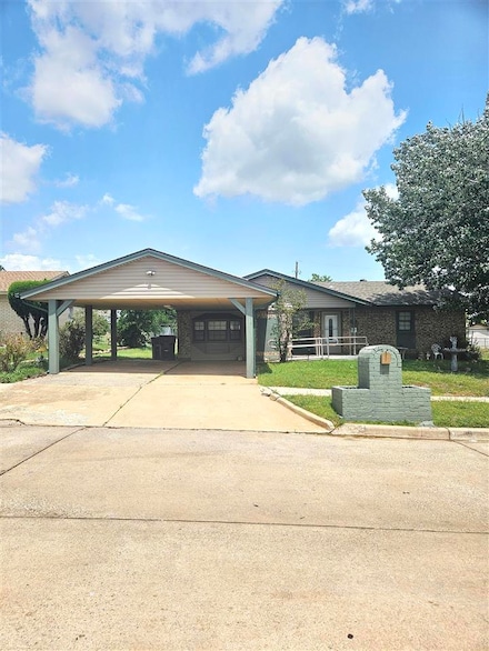 4609 SW H Ave, Lawton, OK 73505