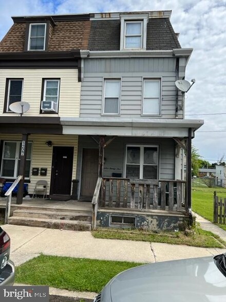 1225 Carbon St, Reading, PA 19601