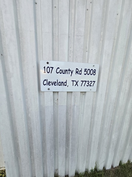 107 County Road 5008, Cleveland, TX 77328