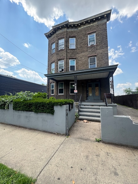 648 Ferry St Unit 1, New Haven, CT 06513