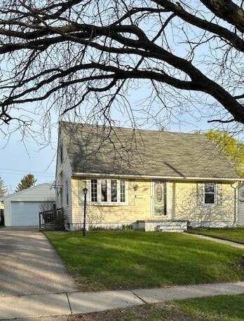 921 Mitchell Ave, Lansing, MI 48917