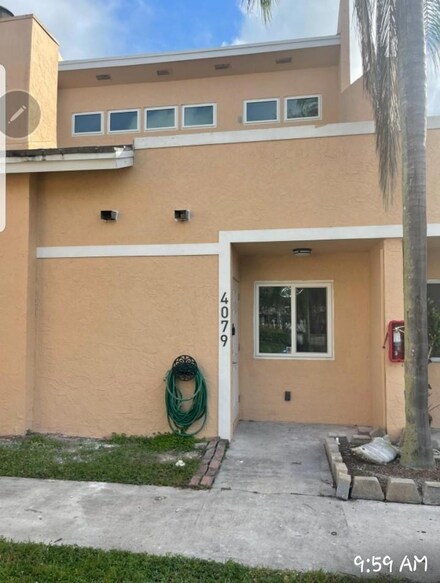 4079 Coral Springs Dr, Coral Springs, FL 33065
