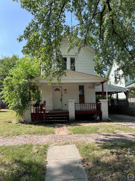 505 SW Clay St, Topeka, KS 66606