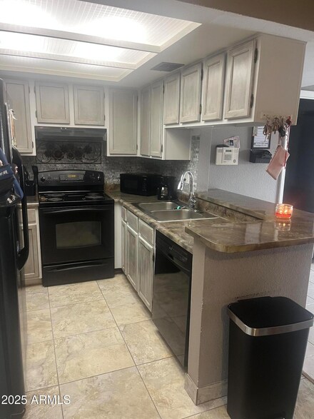 4730 W Northern Ave Unit 1076, Glendale, AZ 85301
