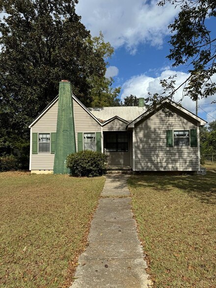 605 Windsor Ct, Dothan, AL 36303