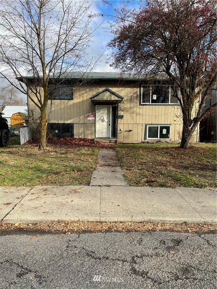 2934 N Smith St, Spokane, WA 99207