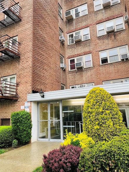 144-75 Melbourne Ave Unit 3G, Flushing, NY 11367