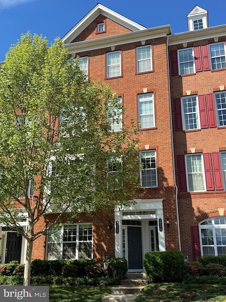 43168 Wealdstone Terrace, Ashburn, VA 20148