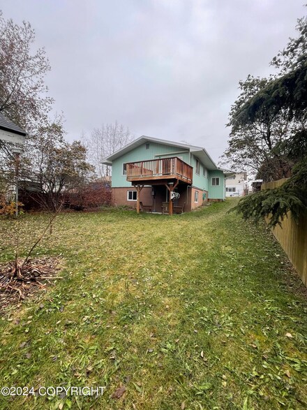 3208 Doris St, Anchorage, AK 99517