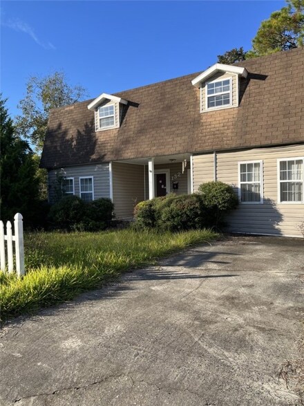 1326 Pine St, Waycross, GA 31503