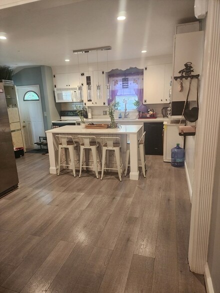 33 Westbrook St, Milford, MA 01757