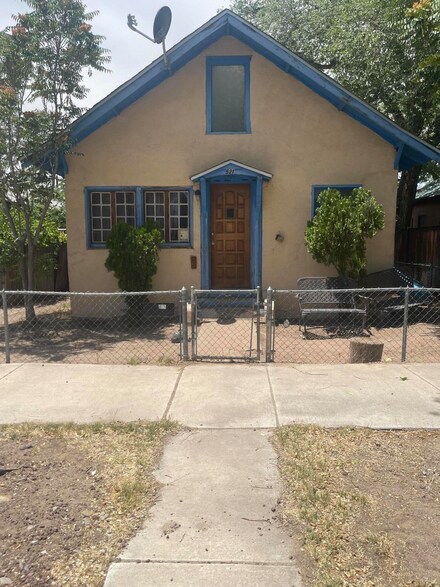 521 13th St NW, Albuquerque, NM 87102