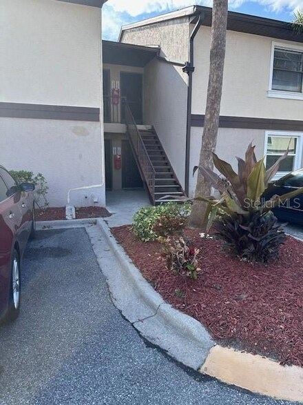 1046 Ellen Ct, Melbourne, FL 32935