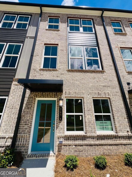 2684 Brookview Ln NW, Atlanta, GA 30318