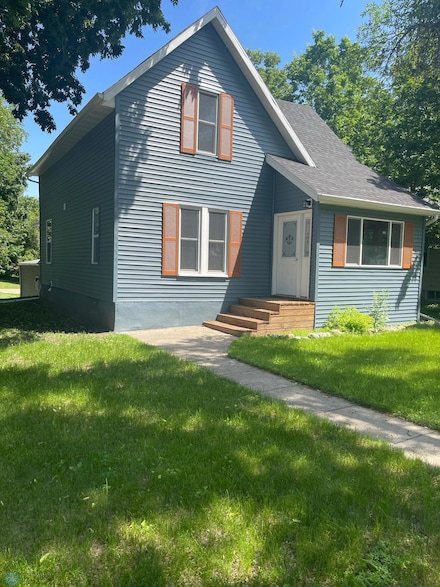 511 Harris St, Lisbon, ND 58054